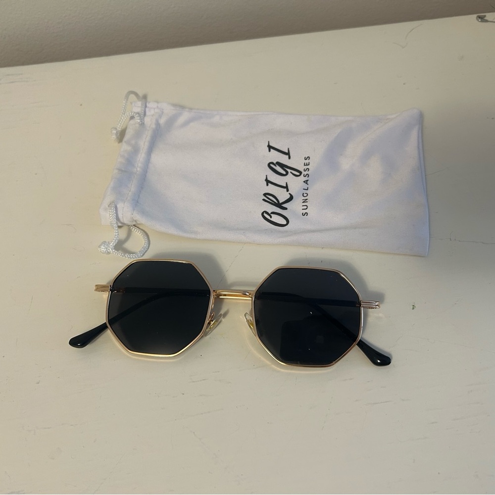 Hexagonal Black and Gold Sunglasses with Metal Frame